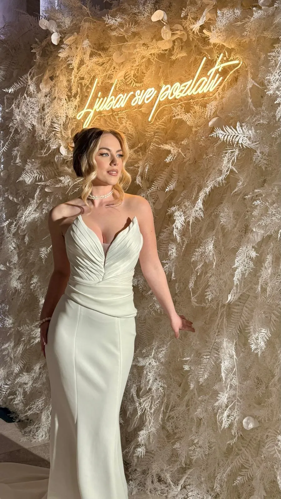 Ivory Elegance cvjetni zid